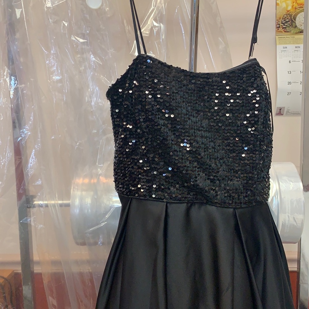 Black prom dress